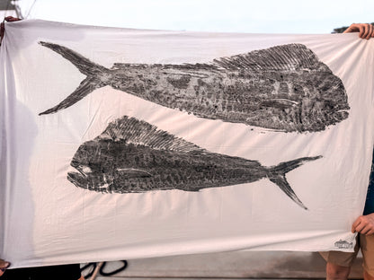 Fish printing process on boat using Fishin Prints Pelagic Pack – gyotaku kit for catching and printing offshore fish